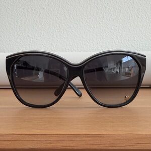 Vintage Chloe Black Cat Eye Sunglasses with gold star on Lens